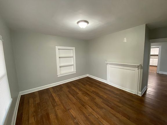 2nd image of 119 Jackson St