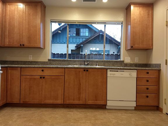 4th image of 778 Blossom Way