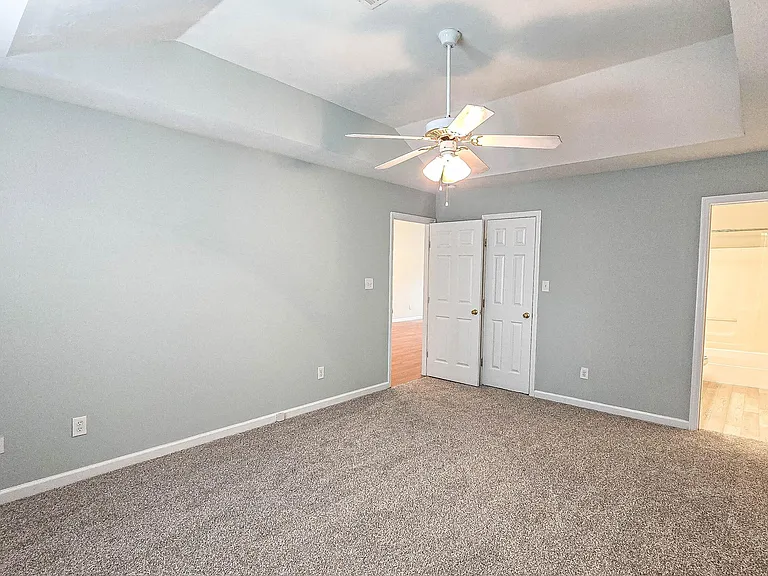 726 Creekside Dr — Photo 22