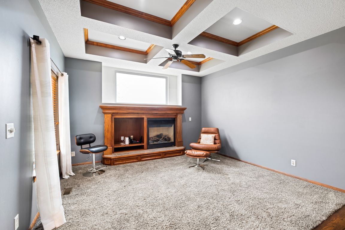 next background image