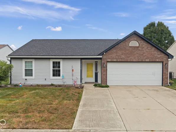 1170 Grassy Creek Cir, Franklin, IN 46131