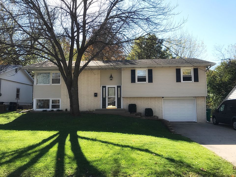 2nd image of 114 Beloit Rd