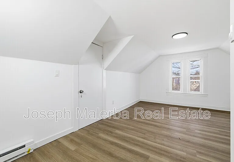 159 Connecticut Ave — Photo 13