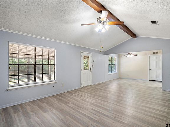 5th image of 504 Kent Dr
