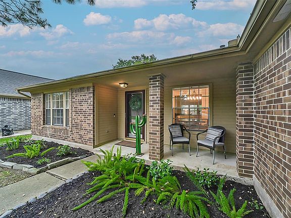 3rd image of 2619 Foxden Drive