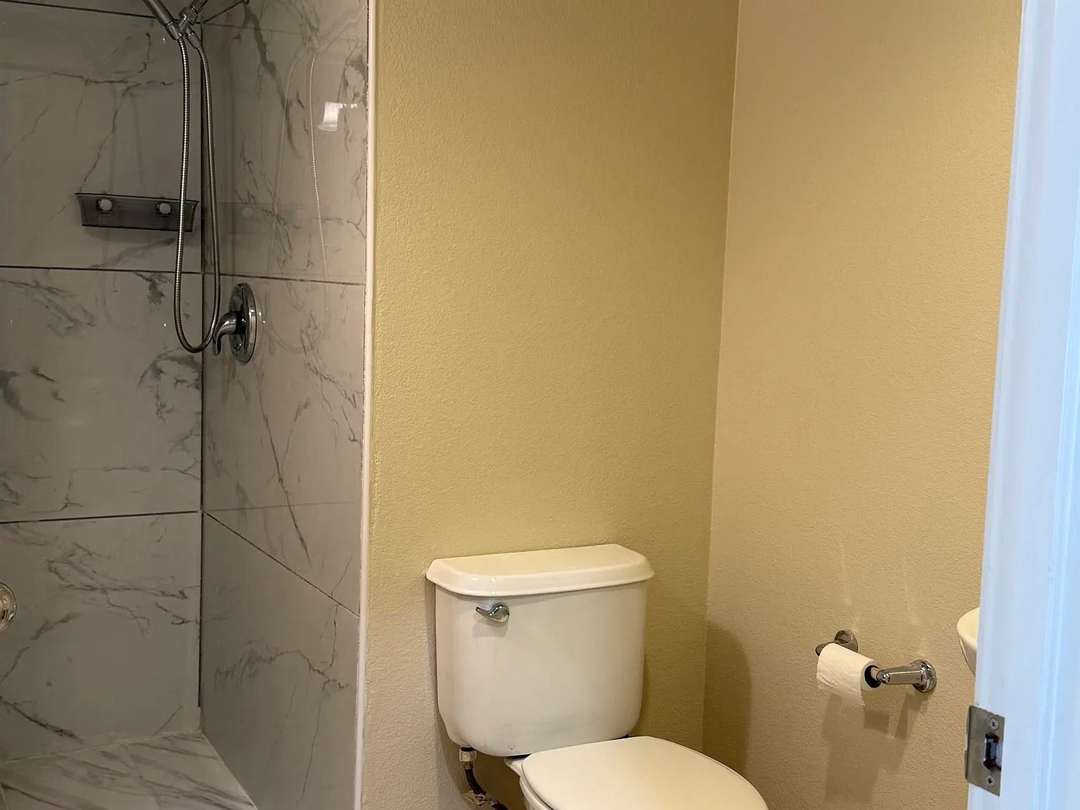3 bed, 1932 sqft, $3,000 — Photo 4