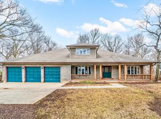 925 Kensey Ct, Plano, IL 60545