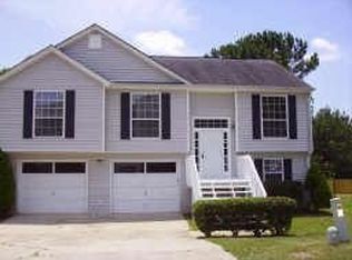 492 E Lake Dr, Riverdale, GA 30274