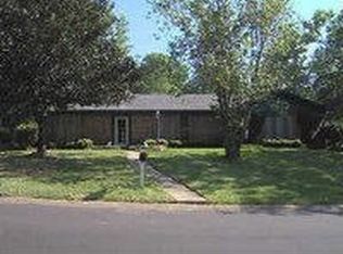 1200 Pineview Dr, Clinton, MS 39056
