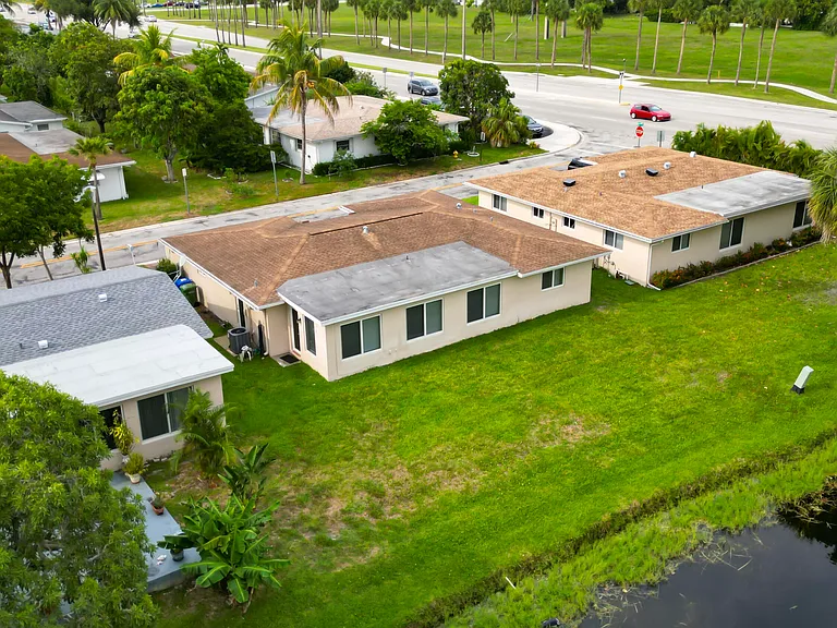 7180 NW 10th Ct — Photo 30