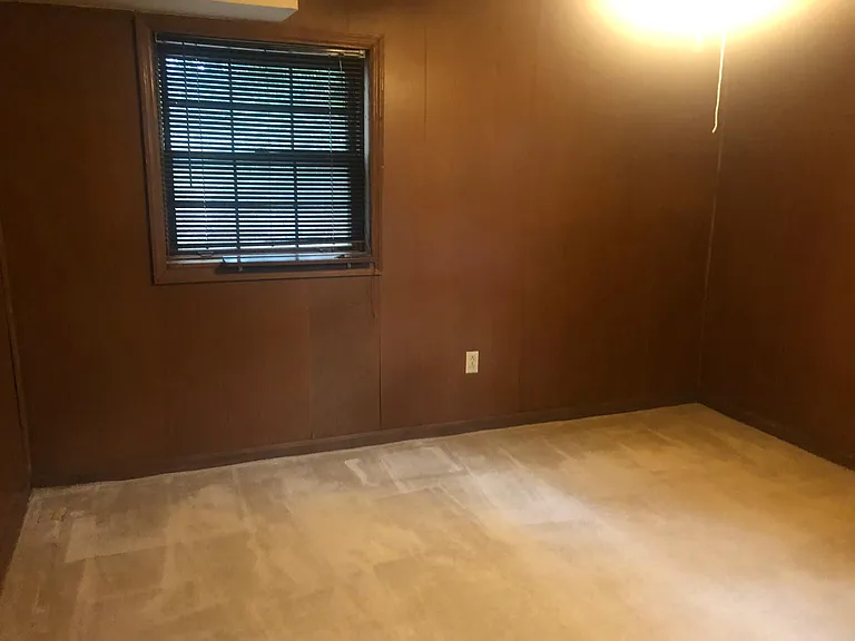 2508 Sherbrooke Dr NE — Photo 17