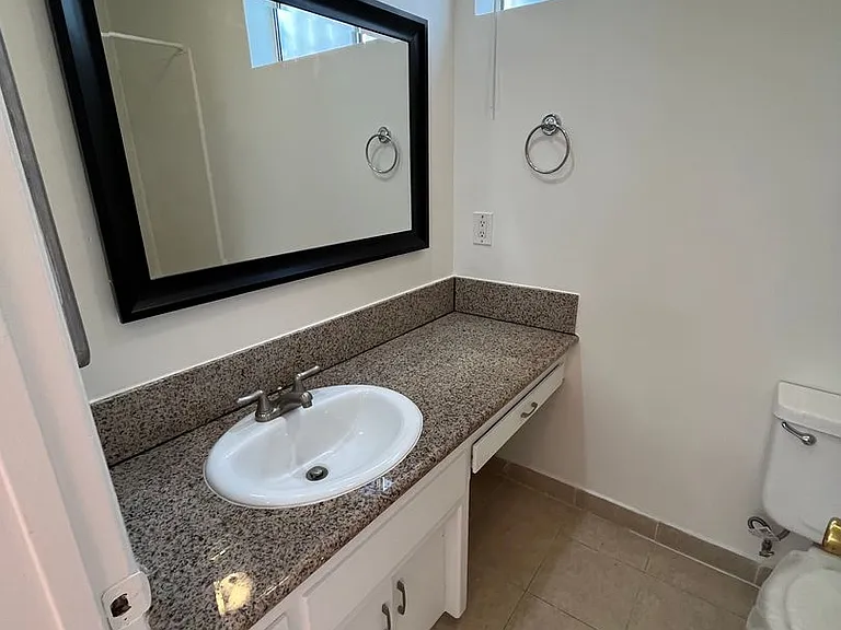 1065 S Holt Ave — Photo 14
