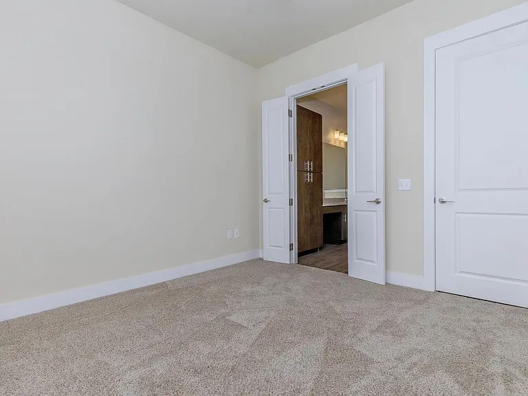 7600 Mason Rd — Photo 29
