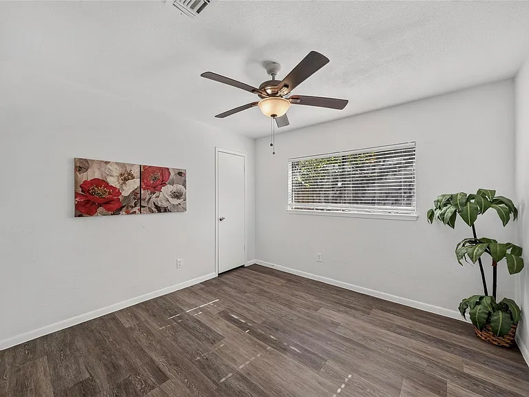18706 Clover Glen Ln — Photo 11