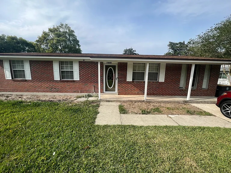 7649 Hillside Dr — Photo 6
