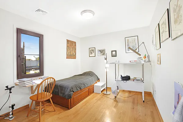 Rented by Corcoran | media 14