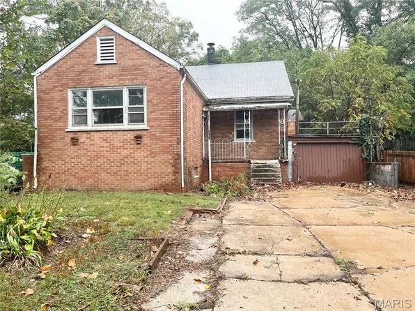 2721 Old Hanley Rd, Saint Louis, MO 63114