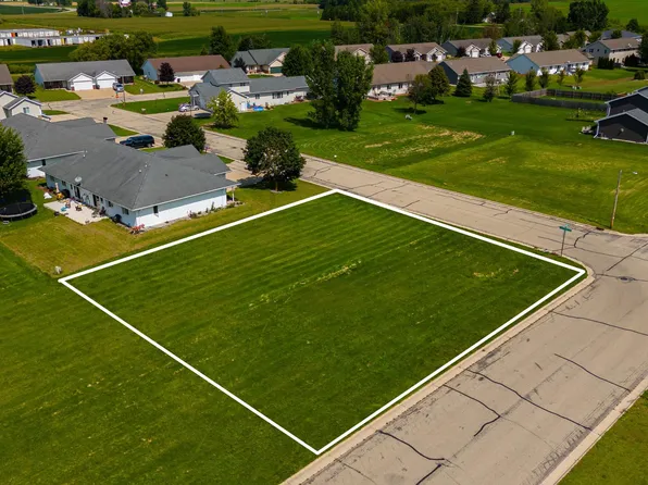 Northwood Dr #75, Seymour, WI 54165