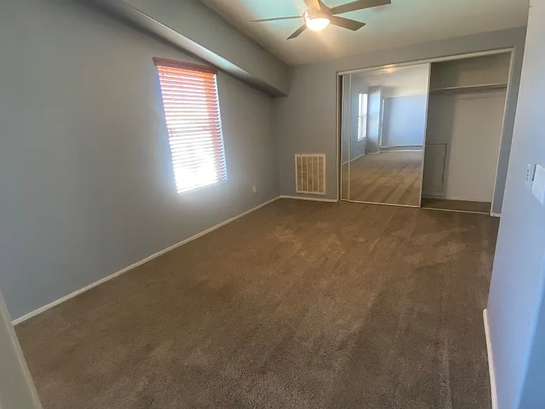 454 N Alder Ct — Photo 7