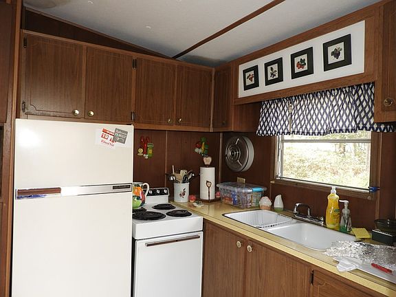 5th image of 203 Sequoia Dr