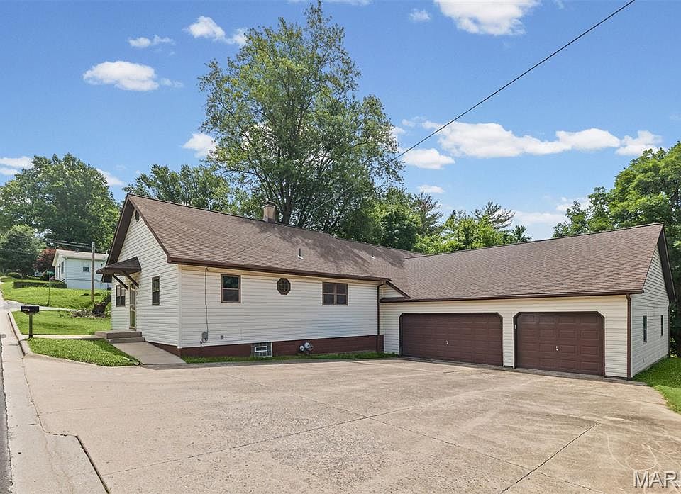 1st image of 66 Austin Ave