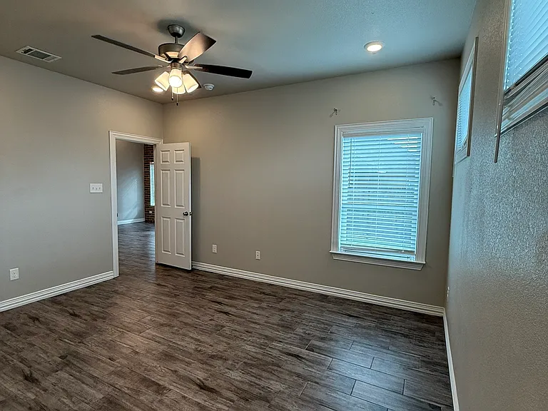 3202 Fenway Cir — Photo 6