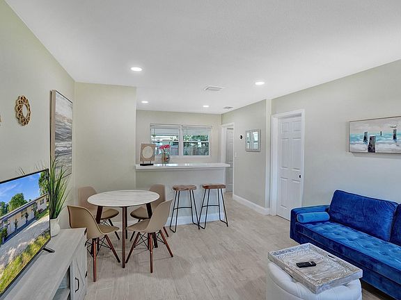 3rd image of 3779-3781 NE 10th Avenue