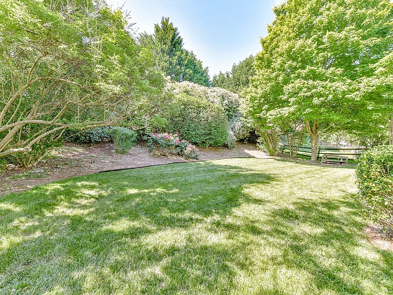 16829 Hampton Trace Rd — Photo 45