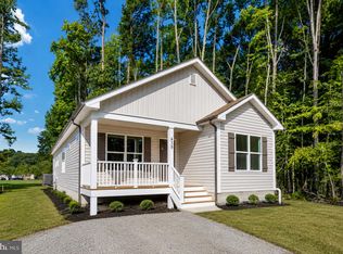 439 Shorewood Dr, Colonial Beach, VA 22443