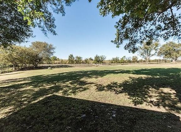 4th image of 12029 Stevens Dr