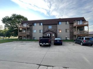 2833 19th Ave S, Grand Forks, ND 58201