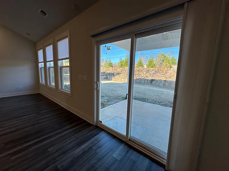 521 Robinwood Pl — Photo 18
