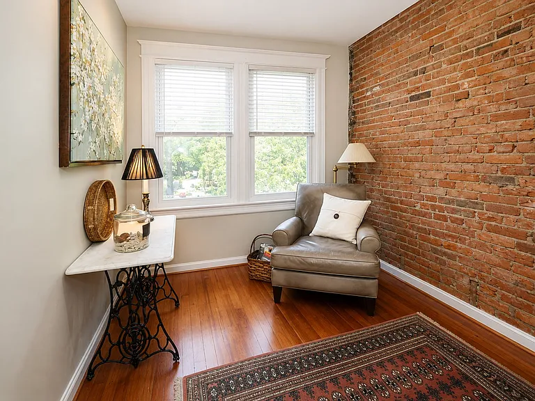 5227 Connecticut Ave NW #307 — Photo 2