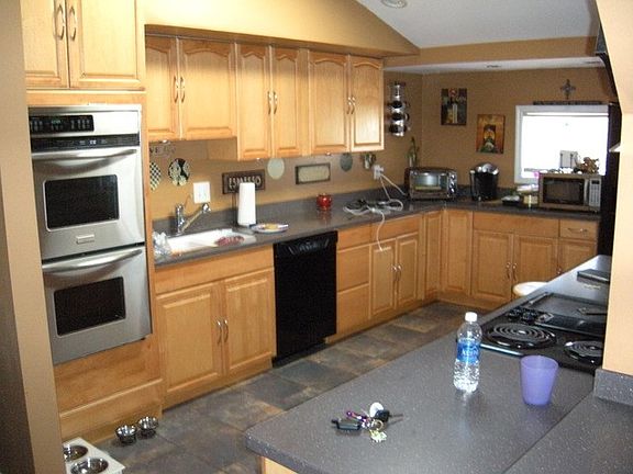 3rd image of 517 Danny Dr