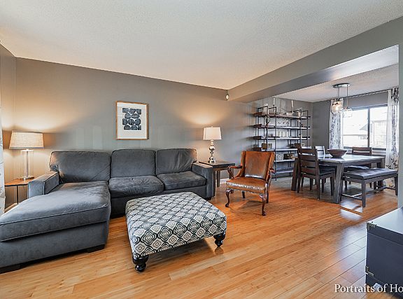 3rd image of 1S291 Michigan Ave