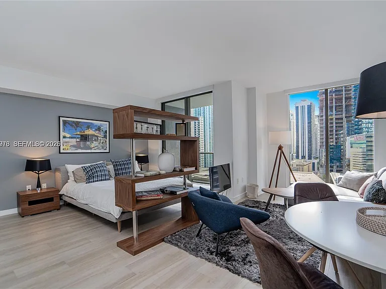 31 SE 6th St #2205 — Photo 2