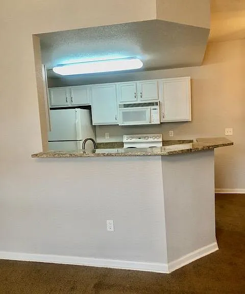 7440 S Blackhawk St #14204 — Photo 3