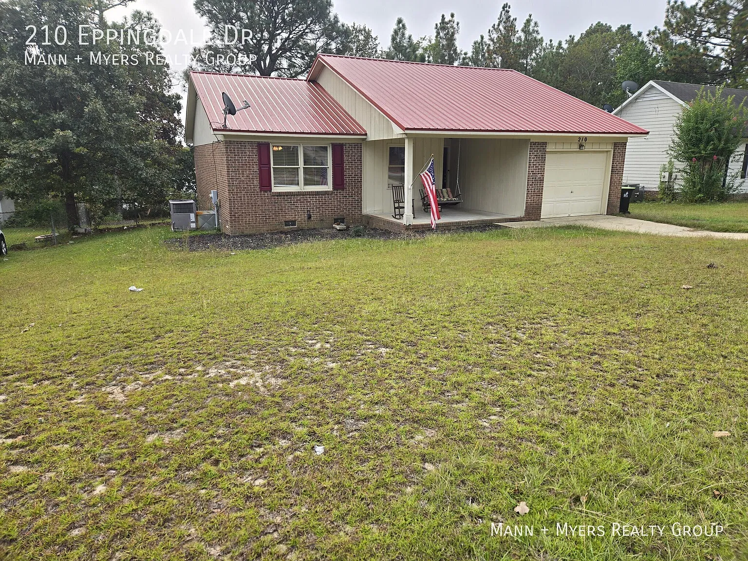 Charming 3-Bedroom Ranch Near Fort Bragg | Fenced Backyard, Covered Porch & Garage! — Photo 3
