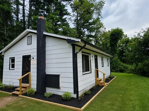 800 Nuckolls Curve Rd, Galax, VA 24333