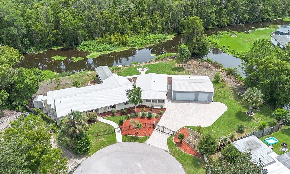 1st image of 507 PHYLLIS CIRCLE