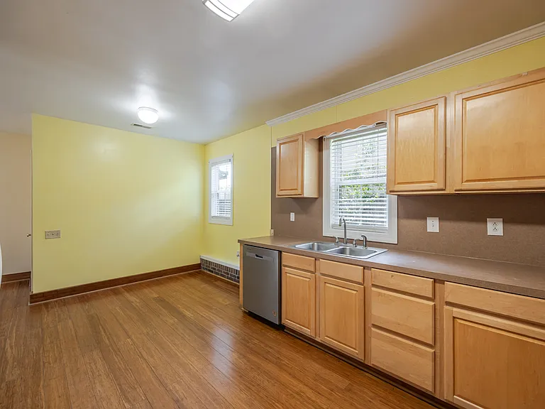 2621 1/2 W Willow Dr — Photo 9
