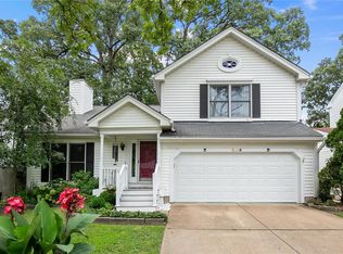2116 East Dr, Saint Louis, MO 63131