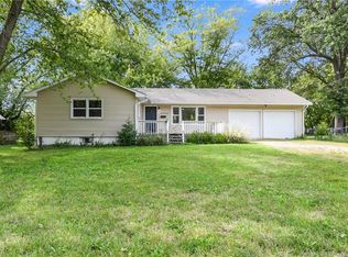 1000 Eastwood Rd, Harrisonville, MO 64701