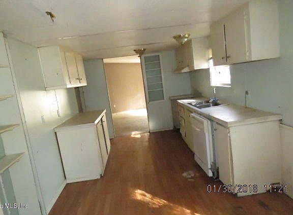 3rd image of 3650 NE 60th Ct