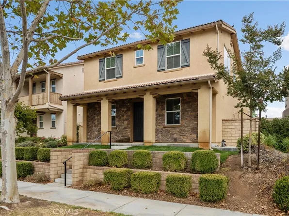 28546 Vista Del Rio Dr, Valencia, CA 91354