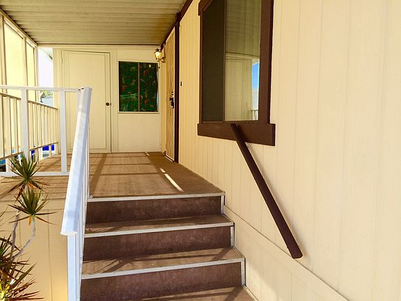 4th image of 14048 Gardenia Ave