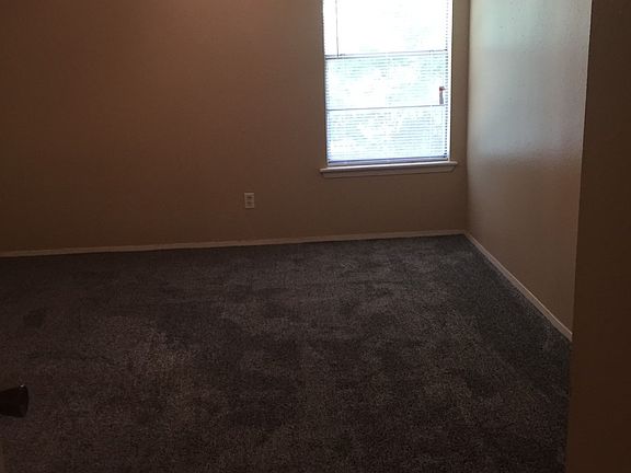 3rd image of 1810 N Pacific St APT 210
