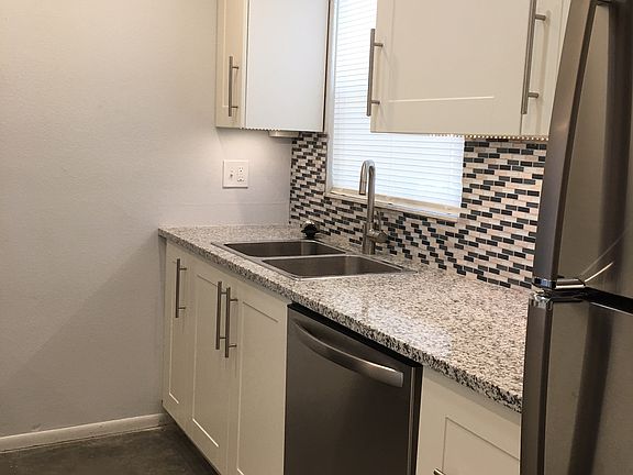 2nd image of 5028 Village Gardens Dr