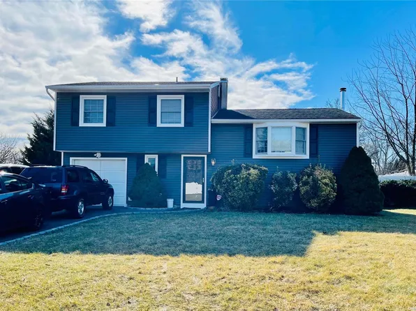 123 Thunder Road, Holbrook, NY 11741