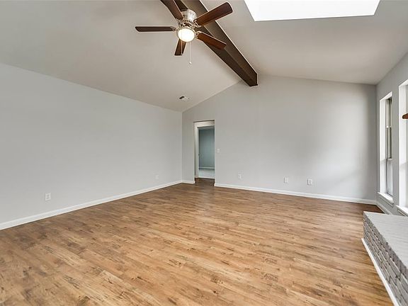 4th image of 2110 Bengal Ln